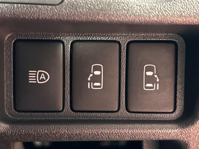 TOYOTA HIACE van 4WD 2024