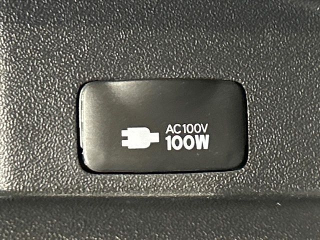 TOYOTA HIACE van 4WD 2024