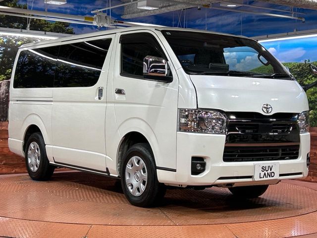 TOYOTA HIACE van 4WD 2024
