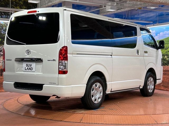 TOYOTA HIACE van 4WD 2024