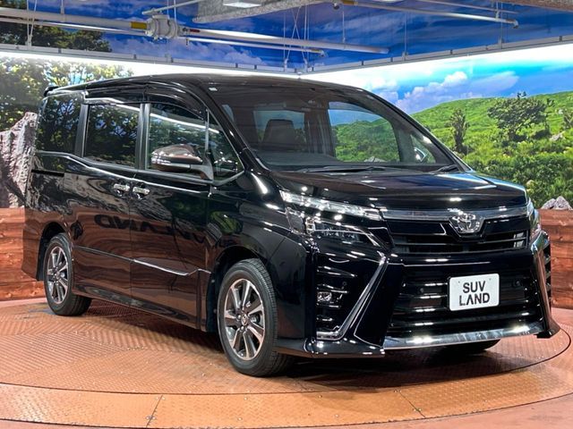 TOYOTA VOXY 2020