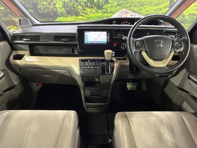 HONDA STEPWAGON 2015