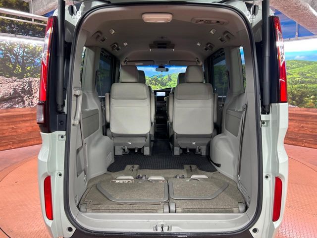 HONDA STEPWAGON 2015