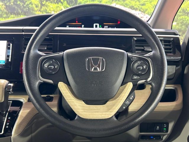 HONDA STEPWAGON 2015