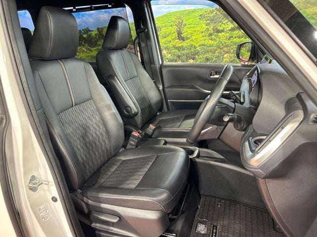 TOYOTA NOAH HYBRID 2023