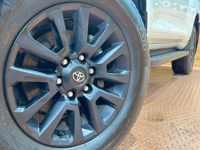 TOYOTA LANDCRUISER PRADO 2022