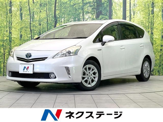 TOYOTA PRIUS Alpha 2013