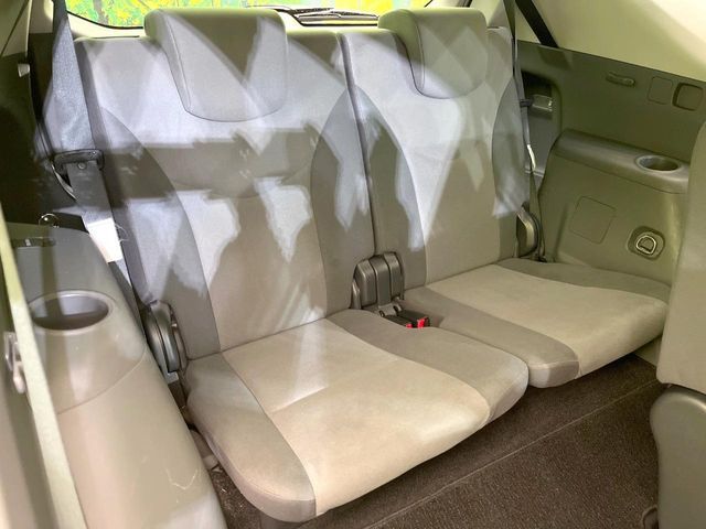 TOYOTA PRIUS Alpha 2013