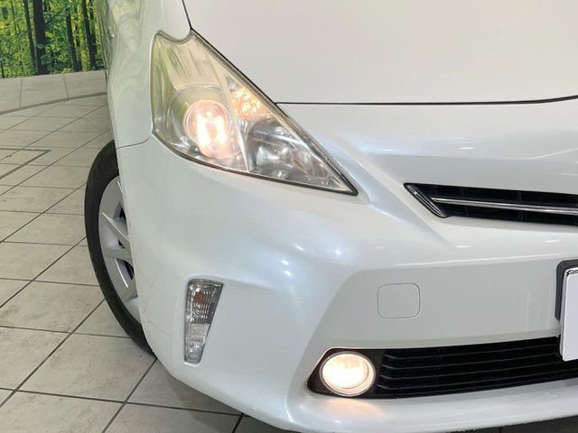 TOYOTA PRIUS Alpha 2013