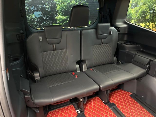 TOYOTA NOAH HYBRID 2024