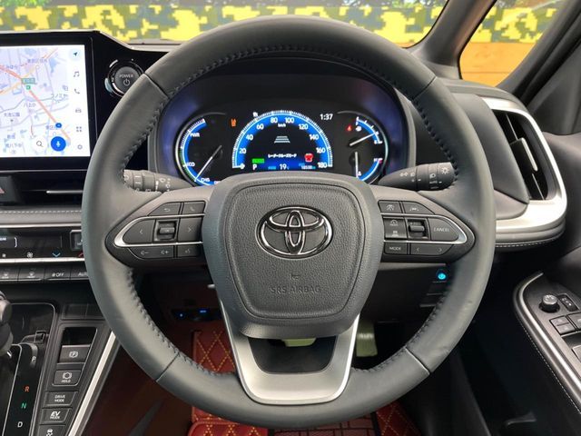 TOYOTA NOAH HYBRID 2024