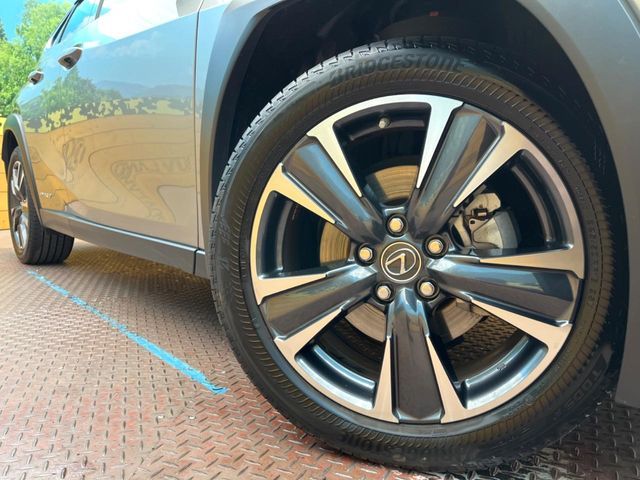 TOYOTA LEXUS UX250h 2021