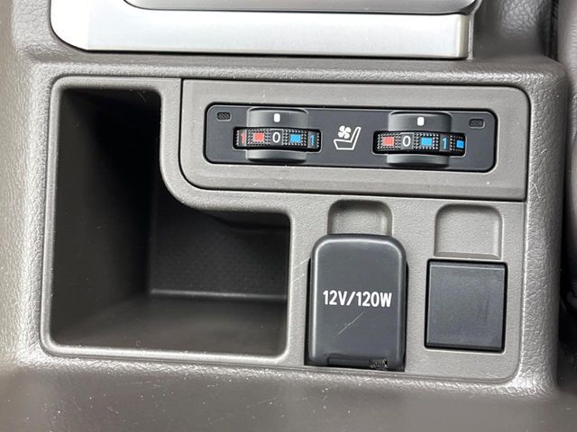 TOYOTA LANDCRUISER PRADO 2022