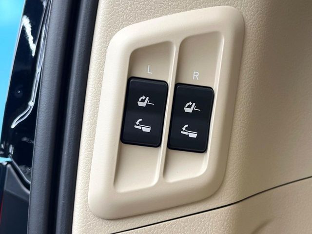 TOYOTA LANDCRUISER PRADO 2022