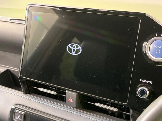 TOYOTA VOXY HYBRID 2023