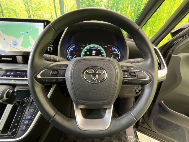 TOYOTA VOXY HYBRID 2023