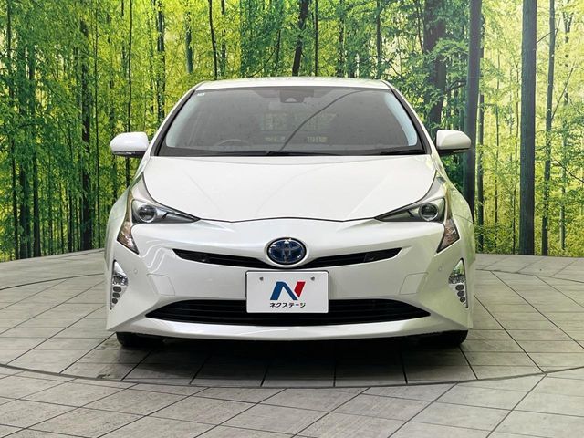 TOYOTA PRIUS 2016