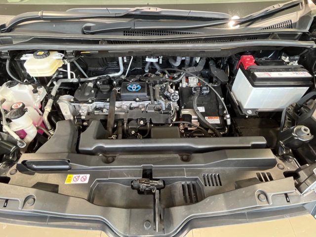 TOYOTA NOAH HYBRID 2022