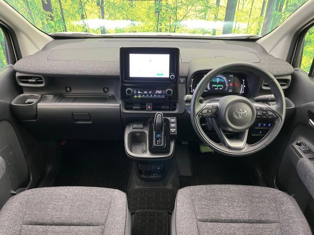 TOYOTA SIENTA HYBRID 2023