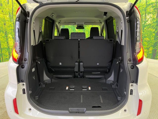 TOYOTA SIENTA HYBRID 2023