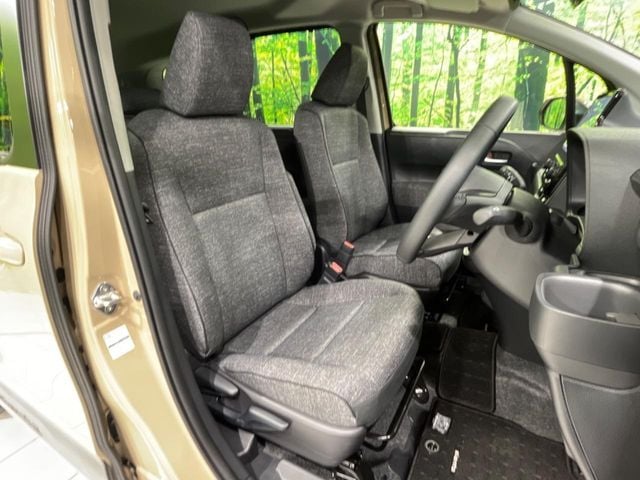 TOYOTA SIENTA HYBRID 2025