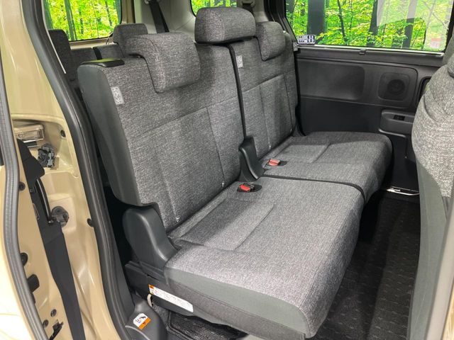 TOYOTA SIENTA HYBRID 2025