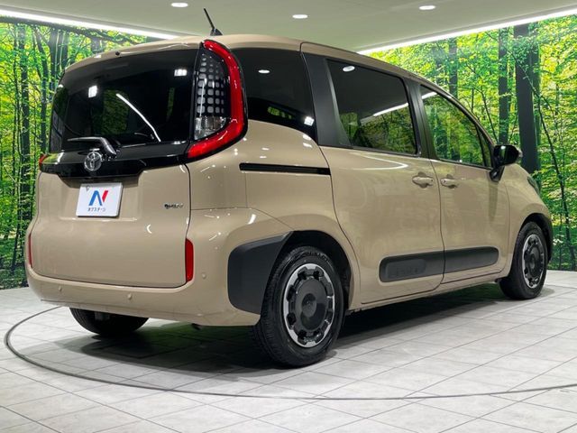 TOYOTA SIENTA HYBRID 2025