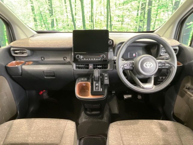 TOYOTA SIENTA HYBRID 2025