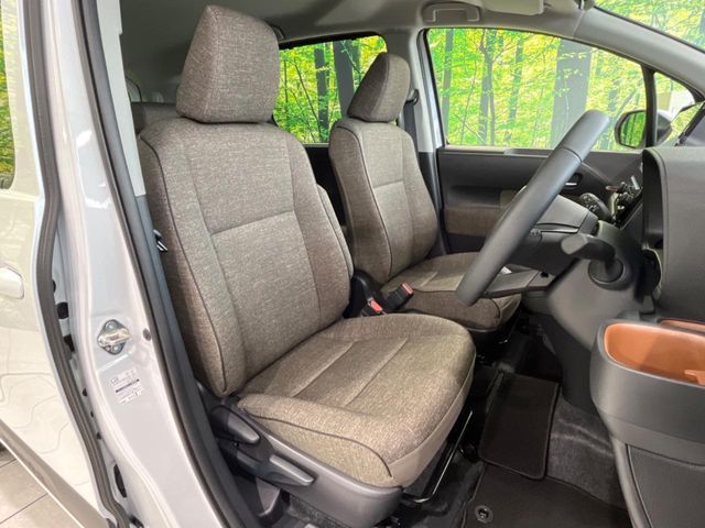 TOYOTA SIENTA HYBRID 2025