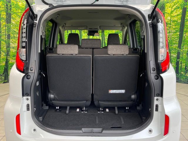 TOYOTA SIENTA HYBRID 2025