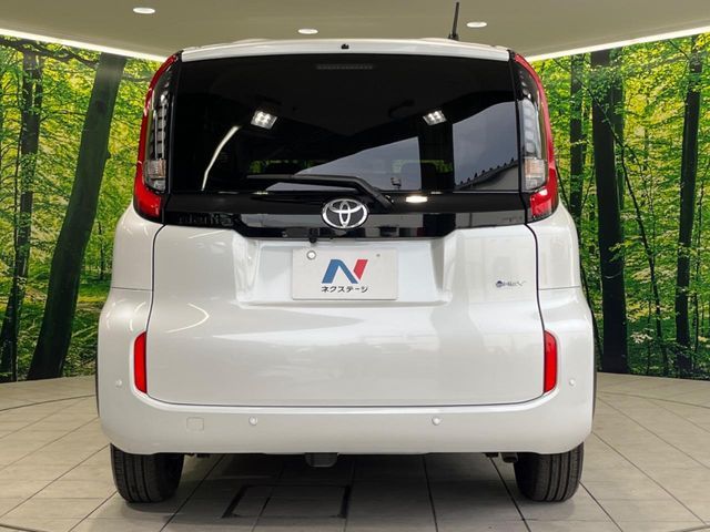 TOYOTA SIENTA HYBRID 2025