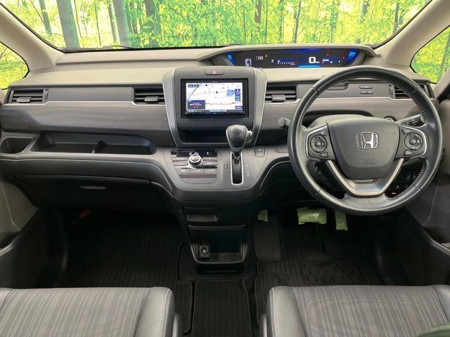 HONDA FREED plus 2017
