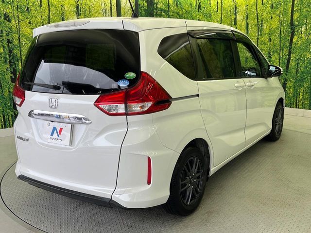 HONDA FREED plus 2017