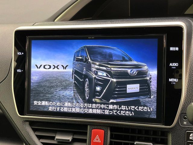 TOYOTA VOXY HYBRID 2018