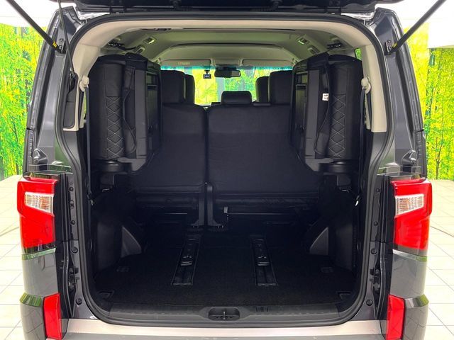 MITSUBISHI DELICA D:5 4WD 2023