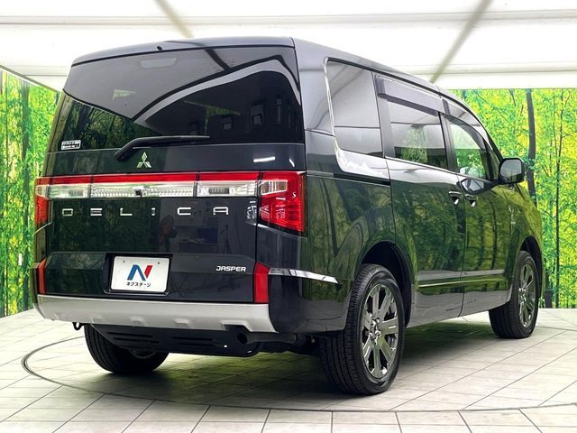 MITSUBISHI DELICA D:5 4WD 2023