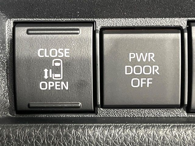 TOYOTA SIENTA HYBRID 2025