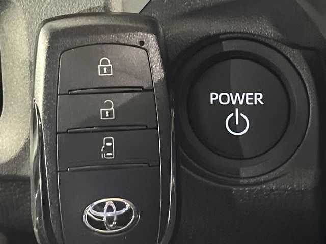 TOYOTA SIENTA HYBRID 2025