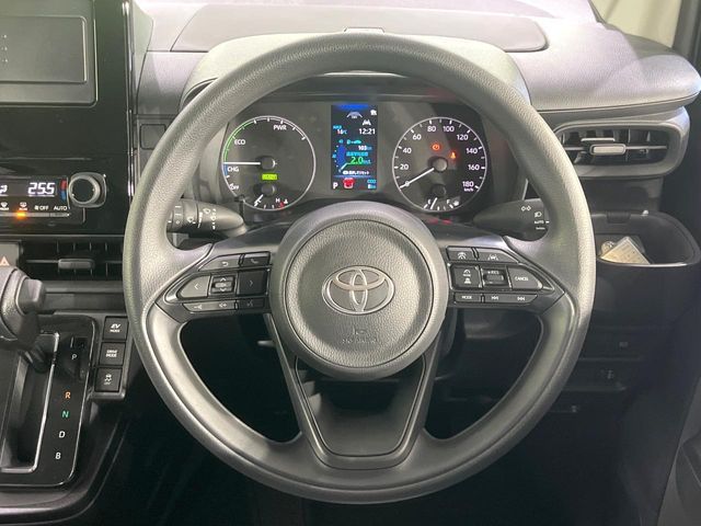 TOYOTA SIENTA HYBRID 2025