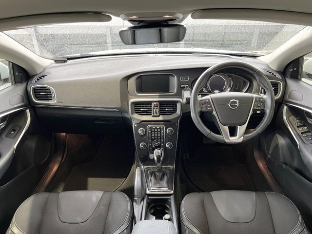 VOLVO VOLVO V40 2018