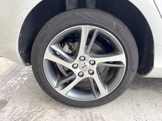 VOLVO VOLVO V40 2018