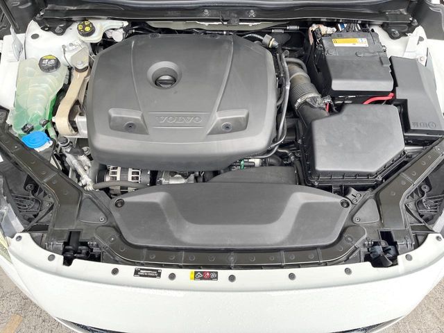 VOLVO VOLVO V40 2018