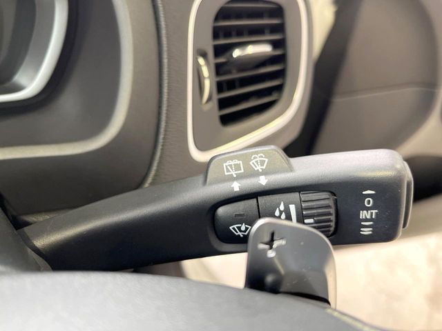 VOLVO VOLVO V40 2018