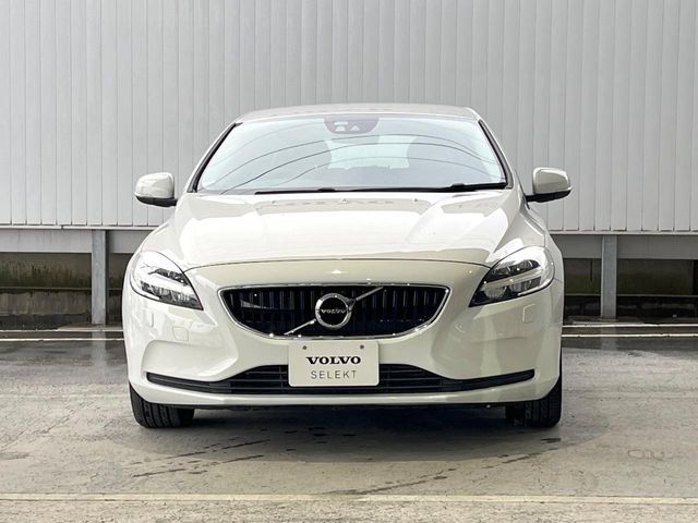VOLVO VOLVO V40 2018