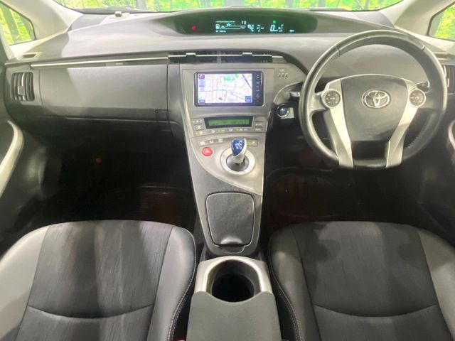 TOYOTA PRIUS 2013