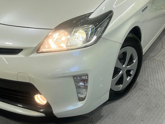 TOYOTA PRIUS 2013