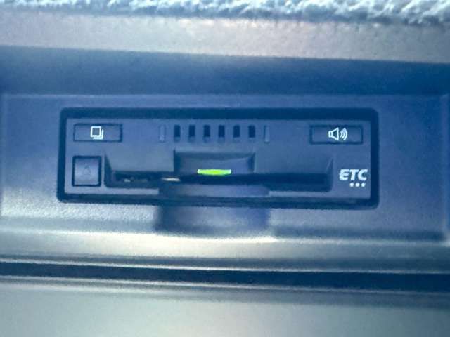 TOYOTA HARRIER HYBRID 2017