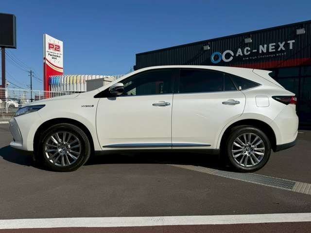 TOYOTA HARRIER HYBRID 2017