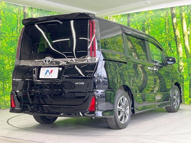 TOYOTA NOAH 2020