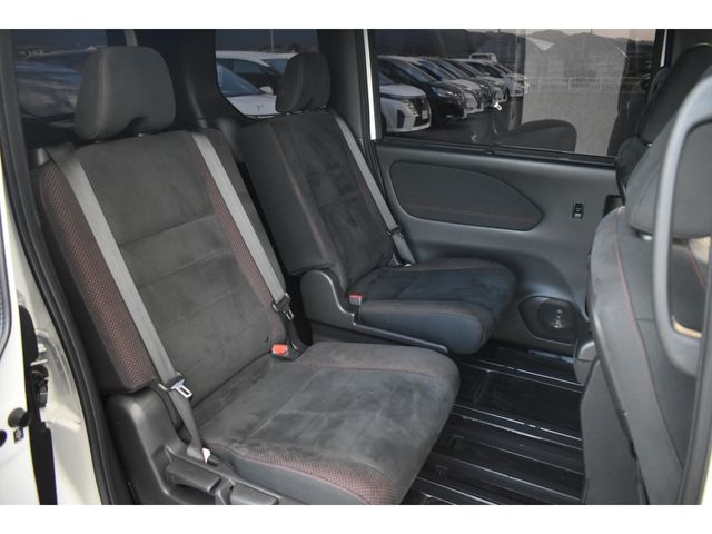 NISSAN SERENA  S-HYBRID 2018